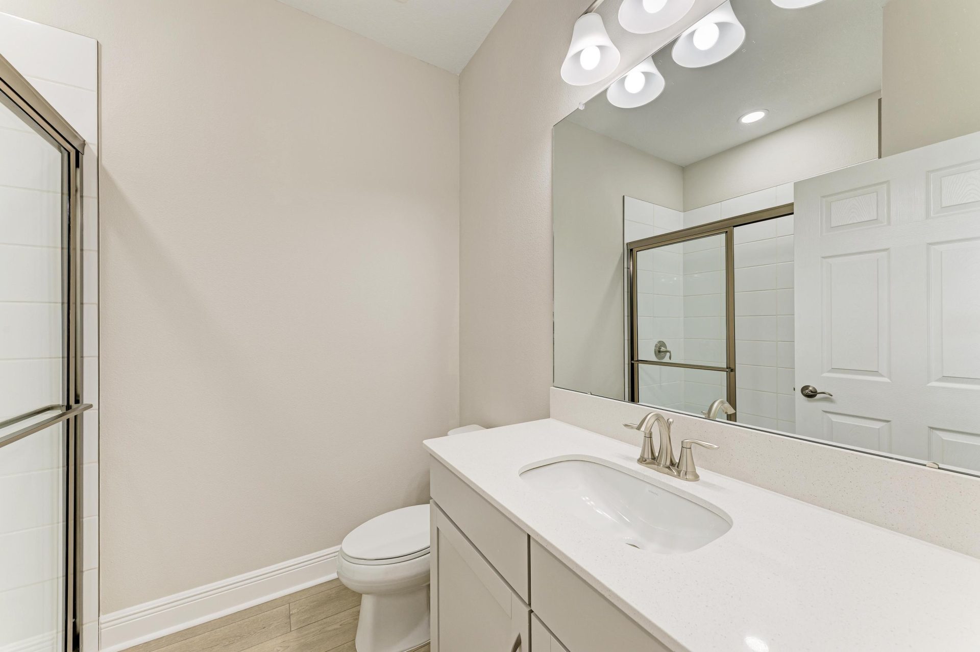 Bridgeport B - 12374 Oak Hill Way - Bath 2