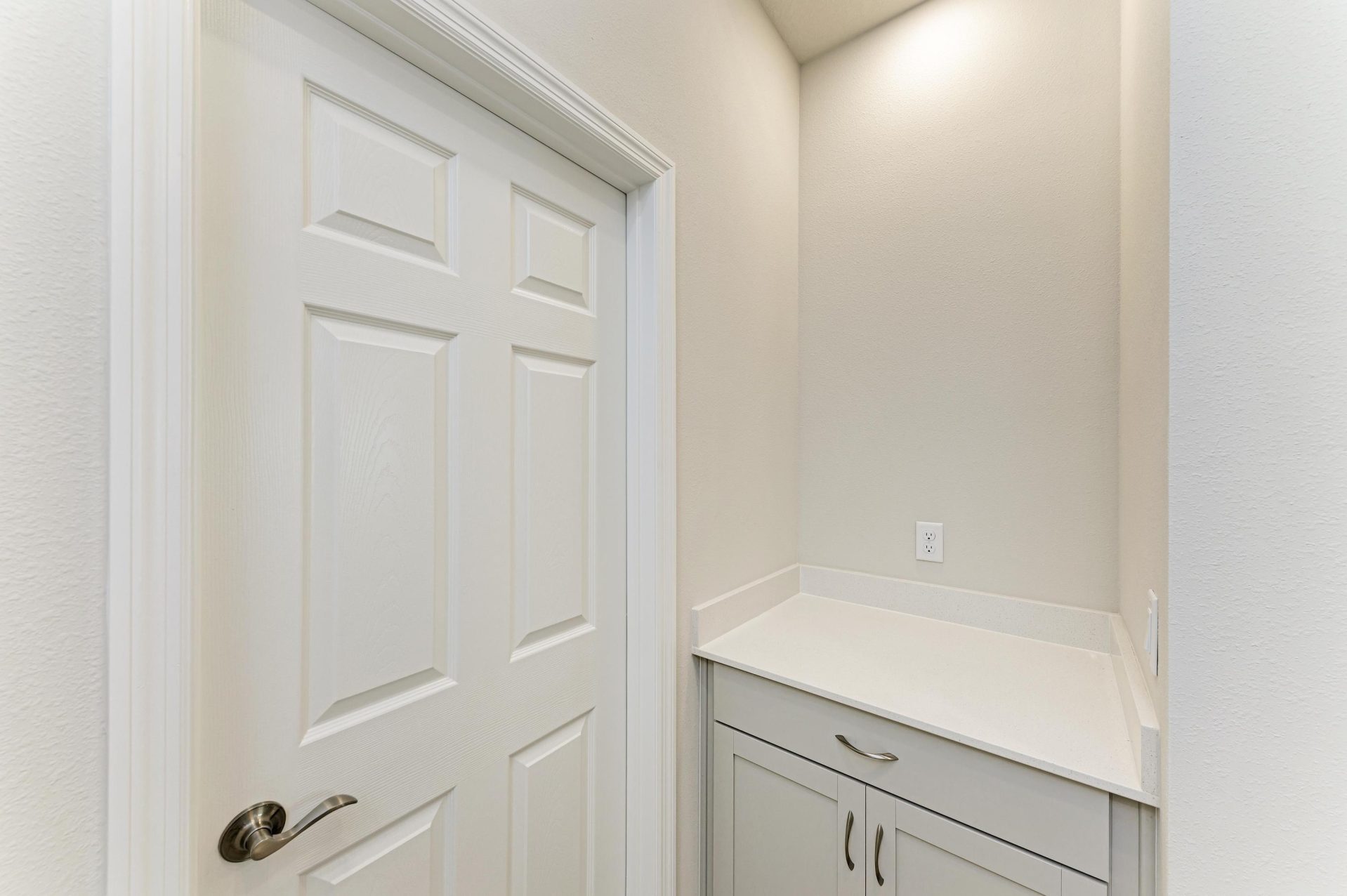 Bridgeport B - 12374 Oak Hill Way - Kitchen