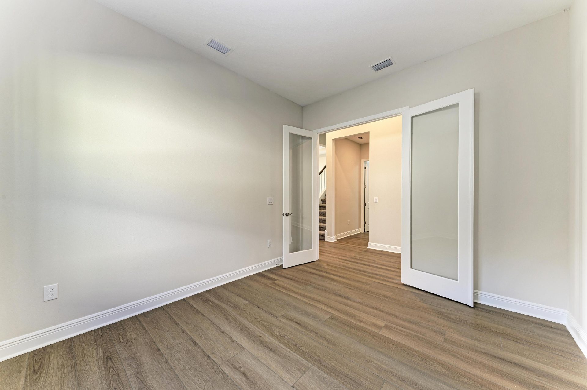 10858 Spring Sapling - DEN