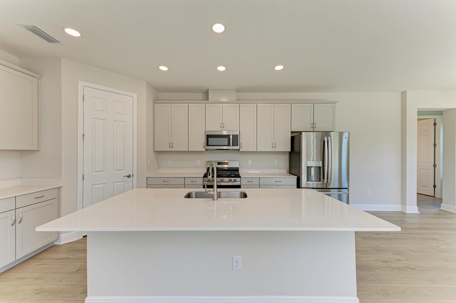 8502 Dove Bog - KITCHEN