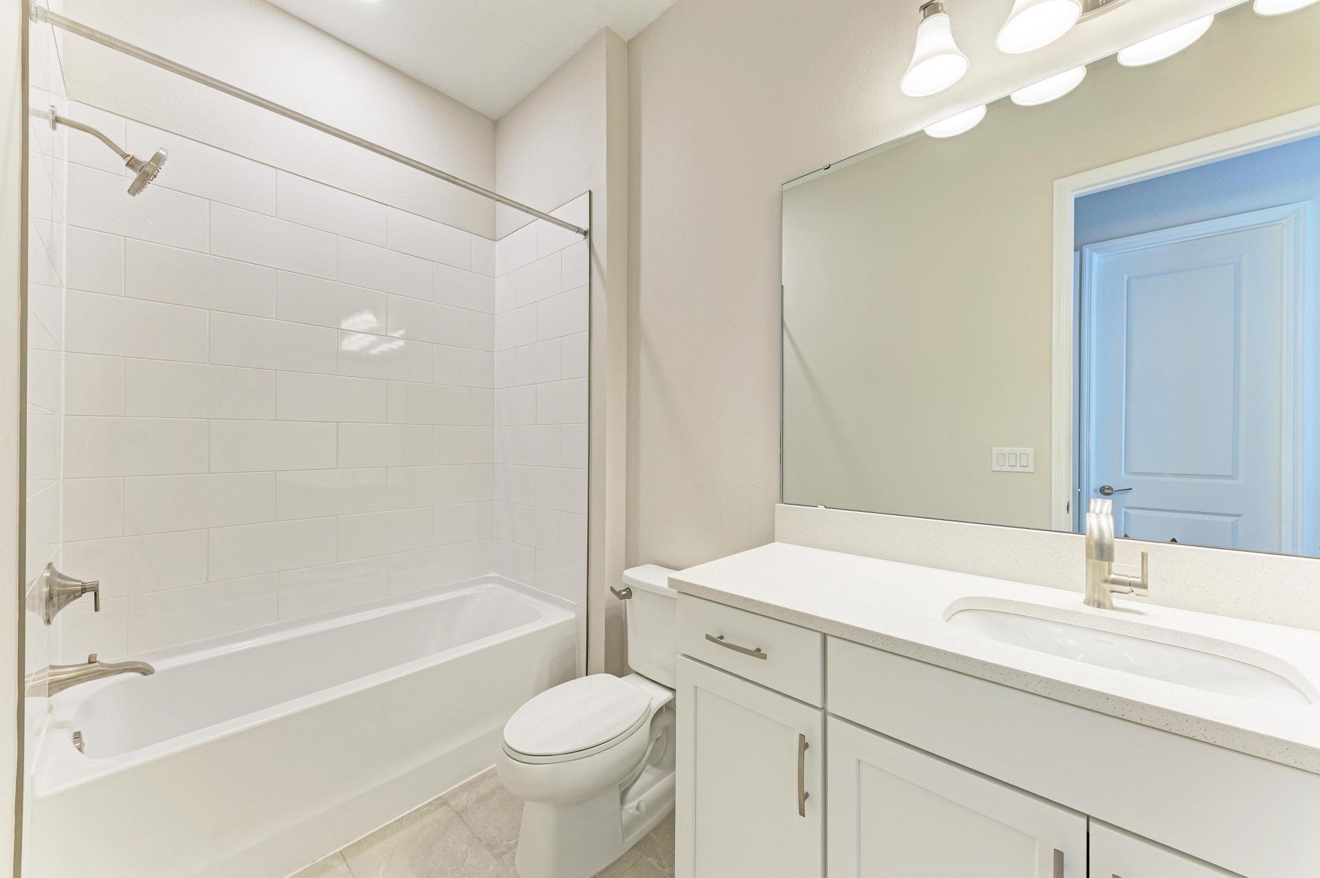 Bayport II - 10862 Spring Sapling Cir - Secondary Bathroom