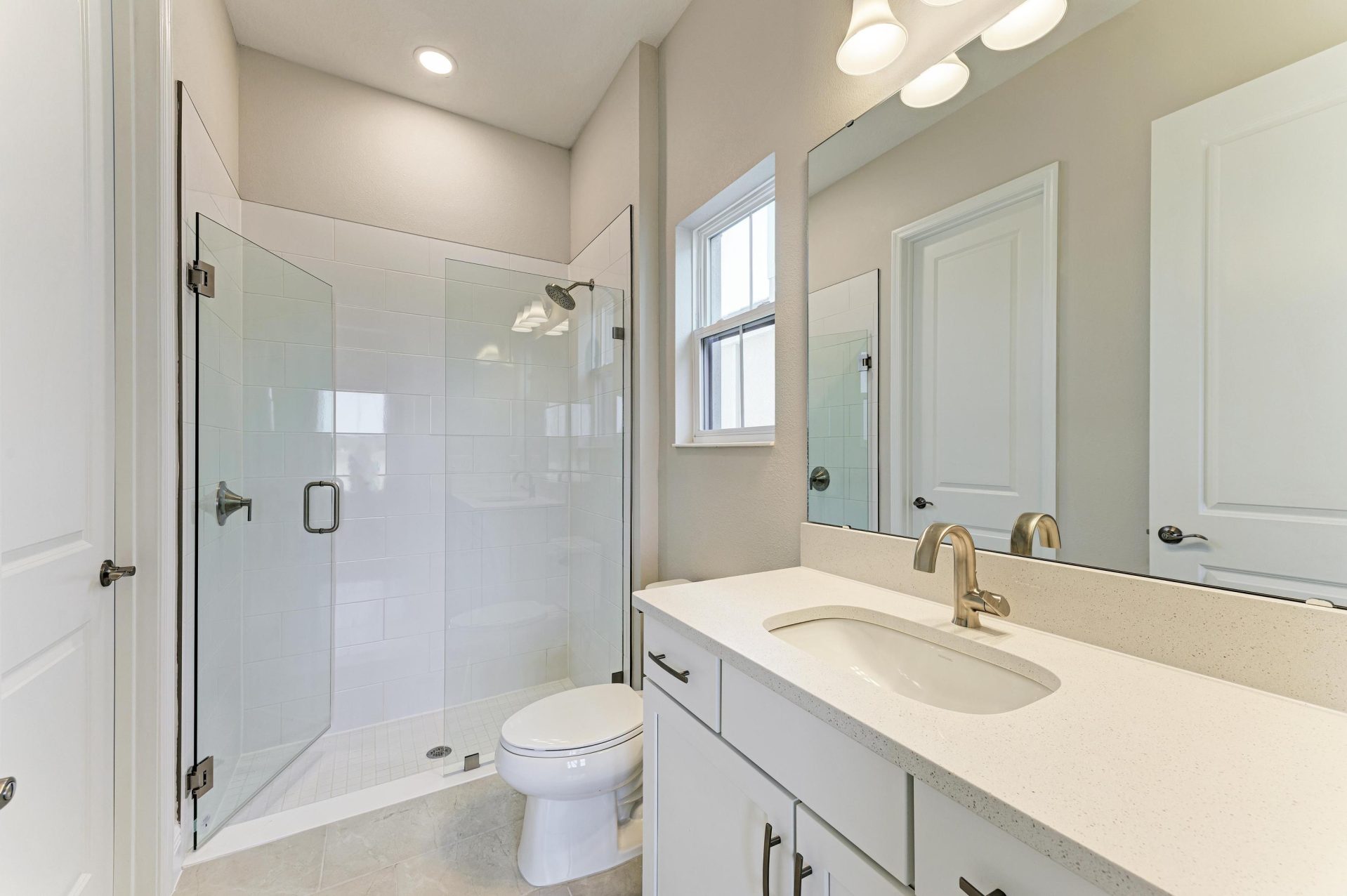 Bayport II - 10862 Spring Sapling Cir - Secondary Bathroom