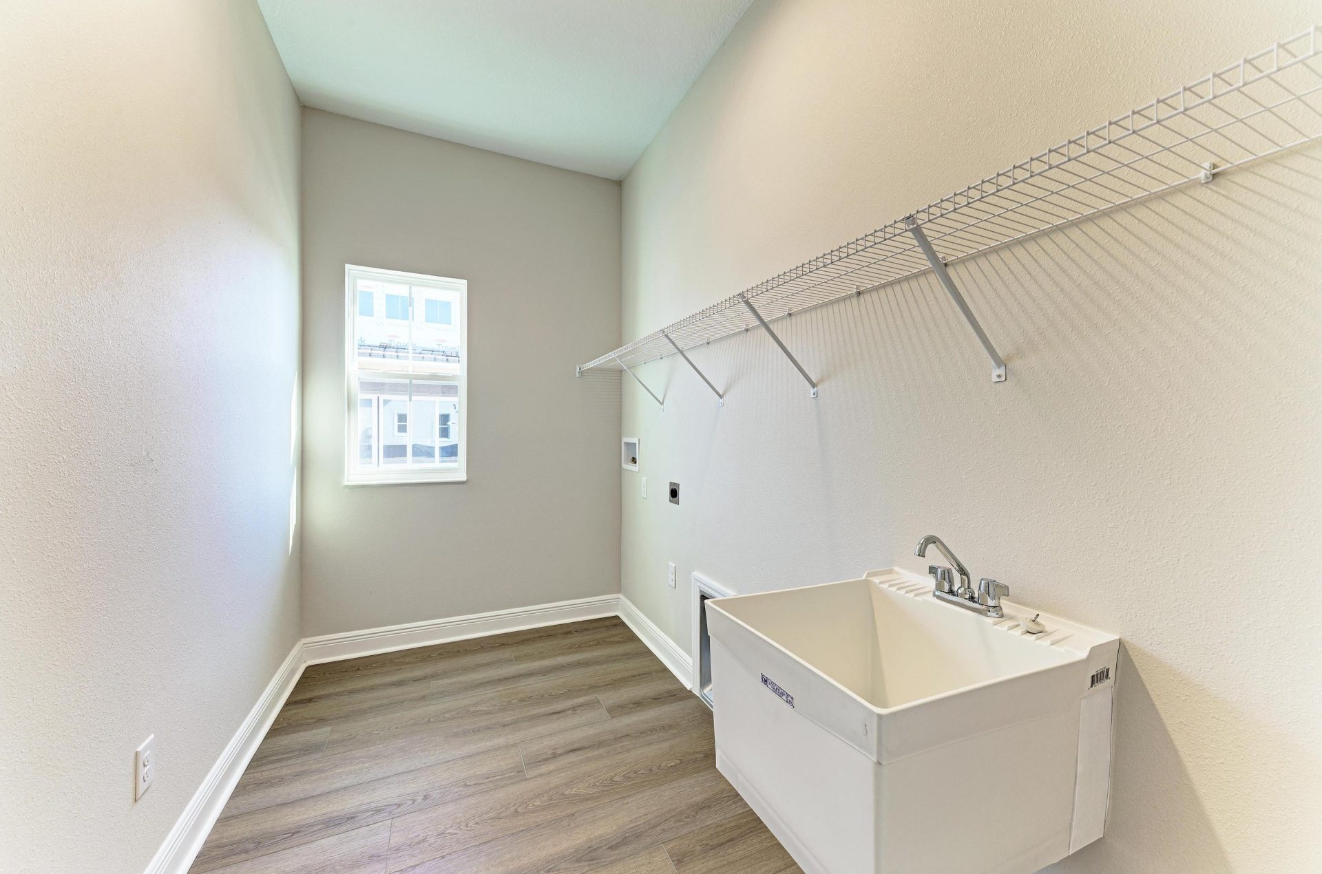 Islamorada II - 10307 Ashaway Dr - Laundry