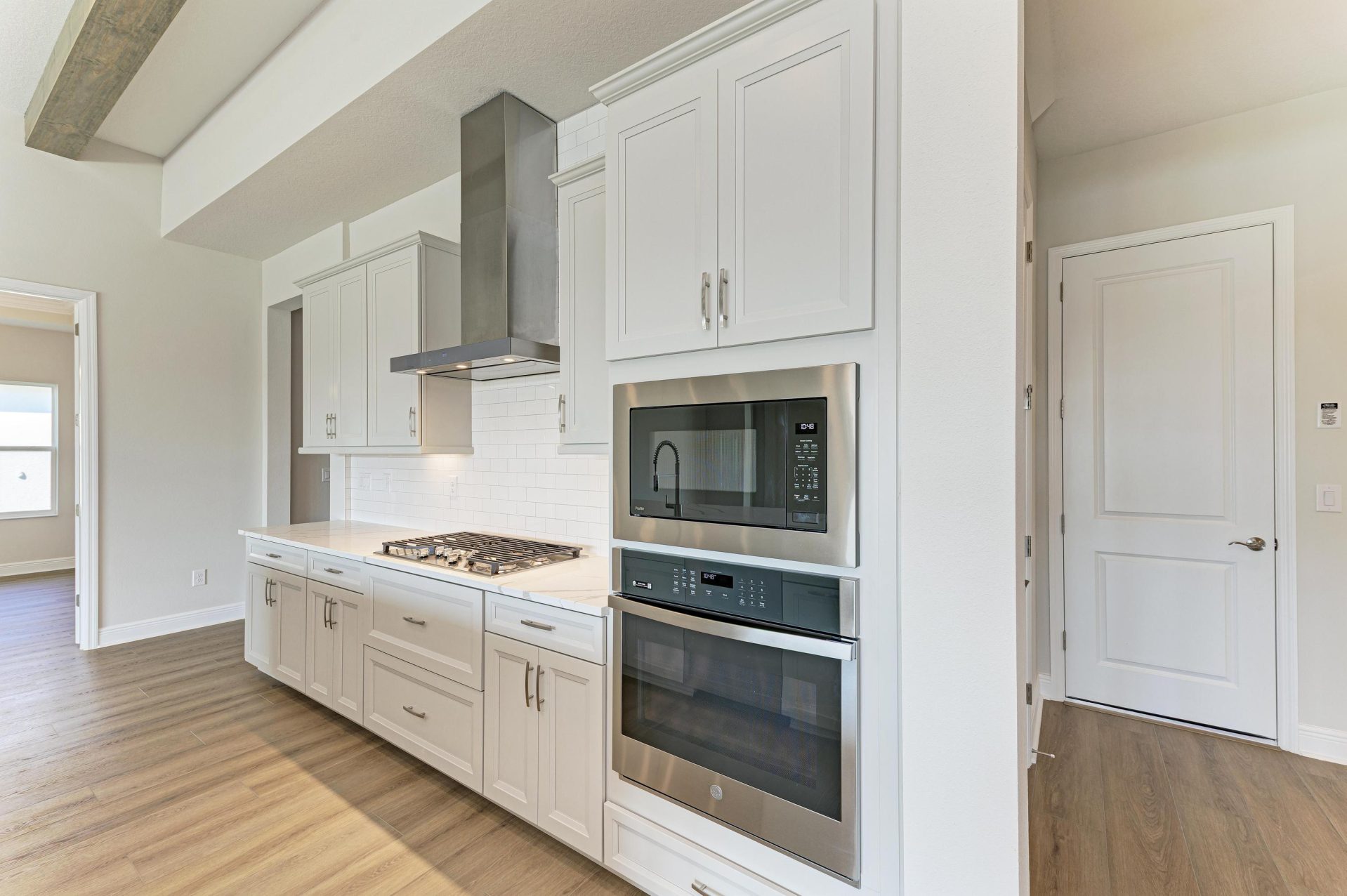 Islamorada II - 10307 Ashaway Dr - Gourmet Kitchen