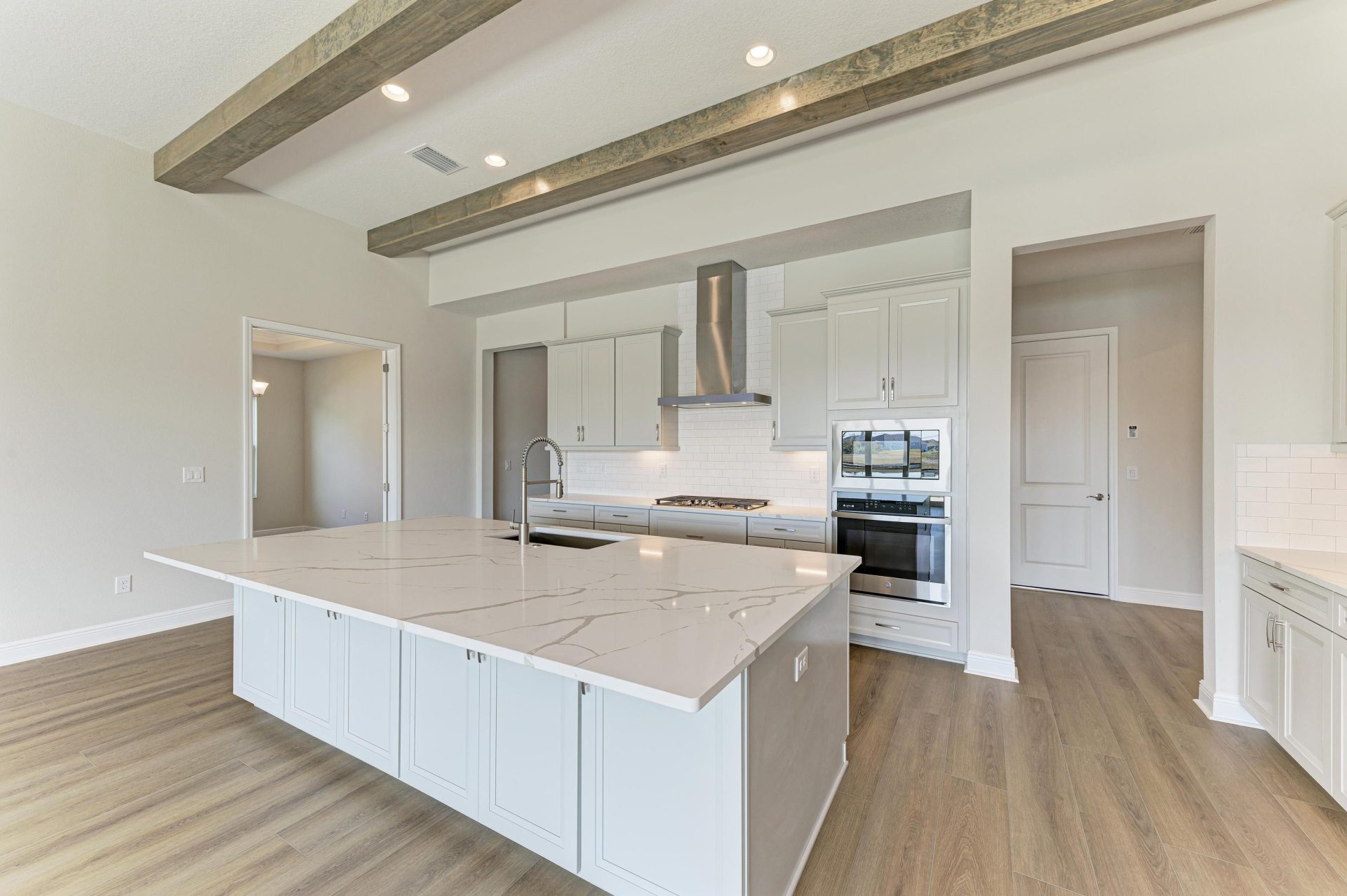 Islamorada II - 10307 Ashaway Dr - Gourmet Kitchen