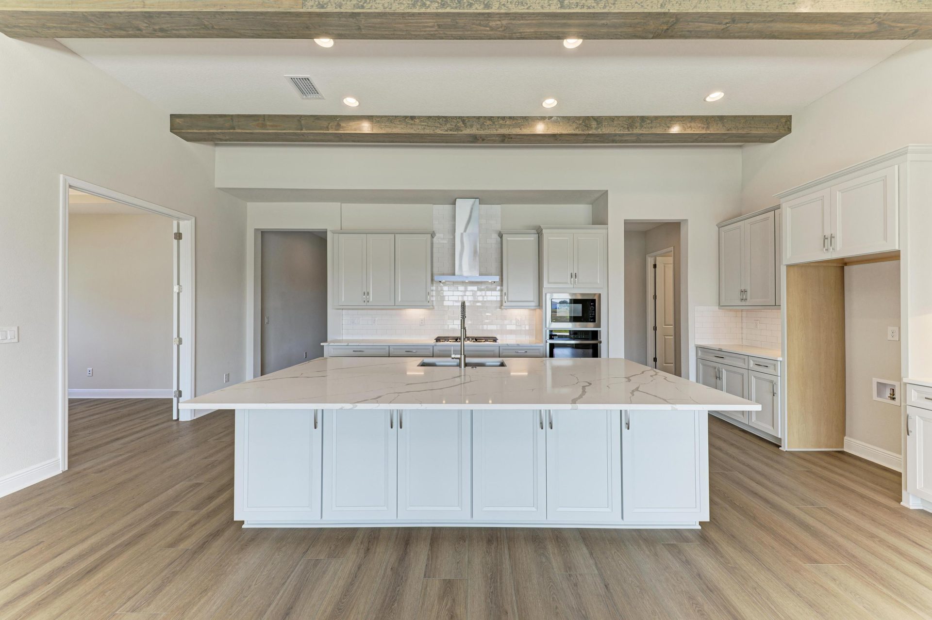 Islamorada II - 10307 Ashaway Dr - Gourmet Kitchen