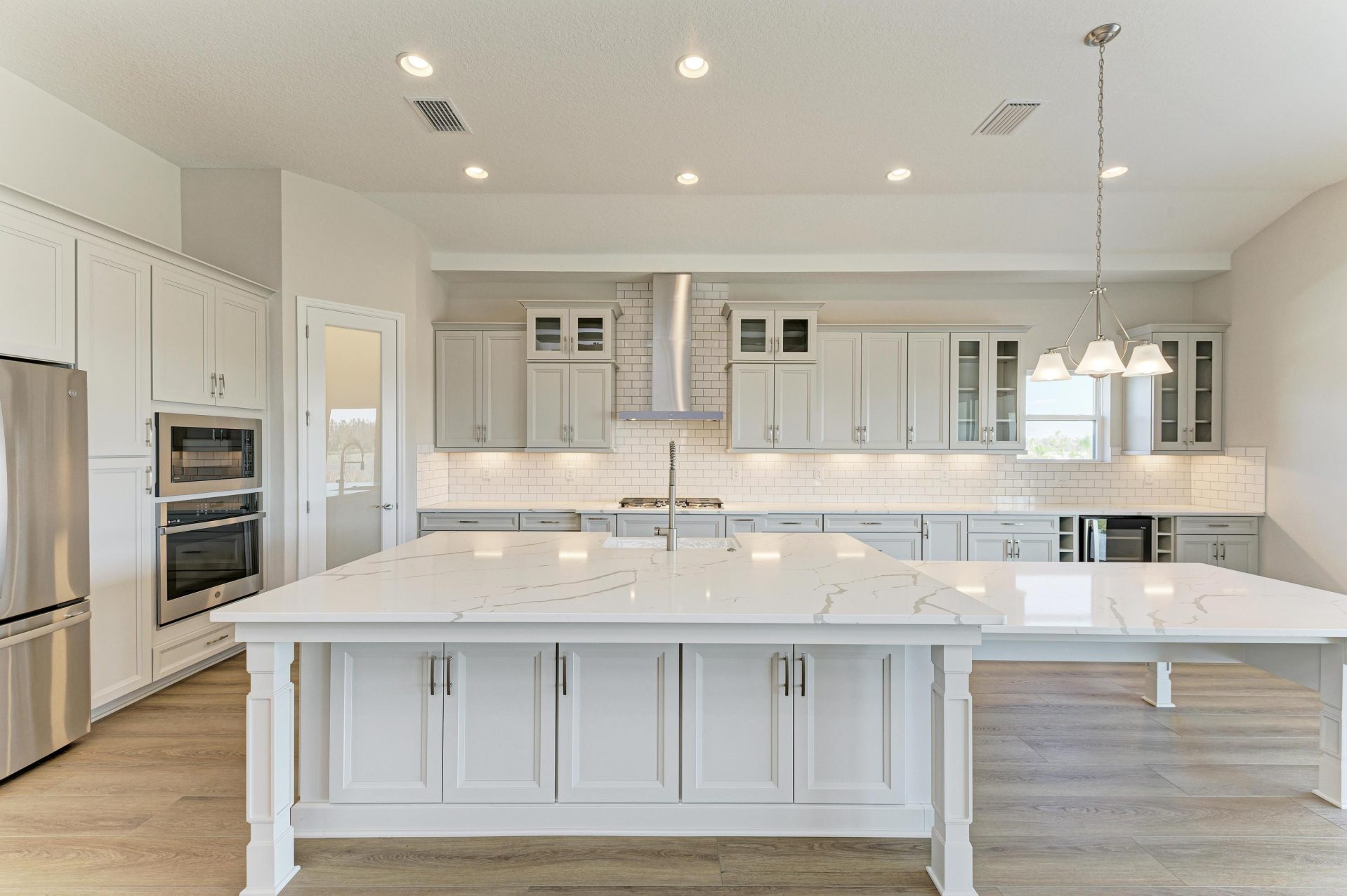 Biscayne II - 2058 Arching Branch - Gourmet Kitchen