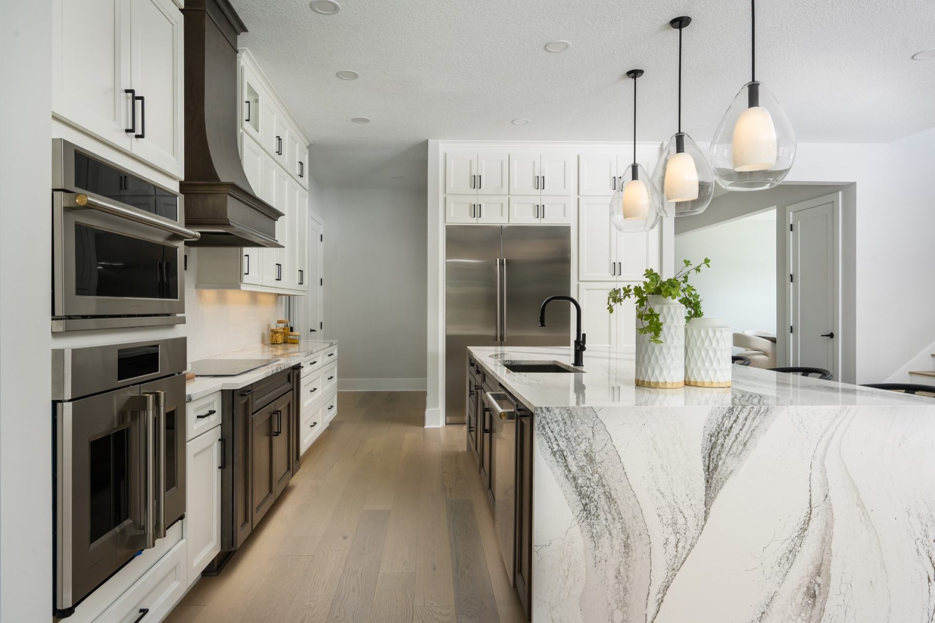 4712 W Clear Ave | Granada A | Gourmet Kitchen