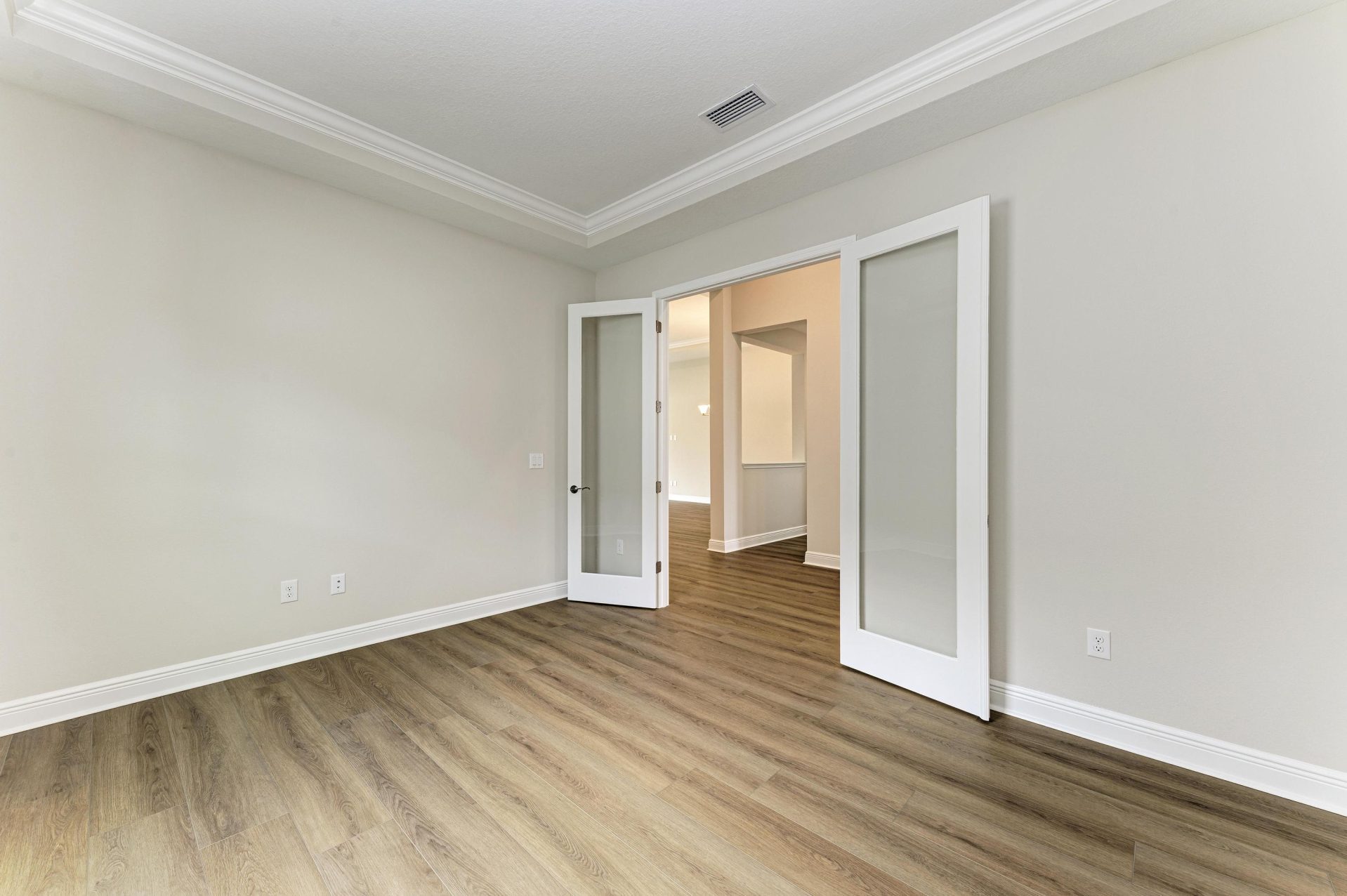 Biscayne I - 13072 Homestead Ln - Den/Office