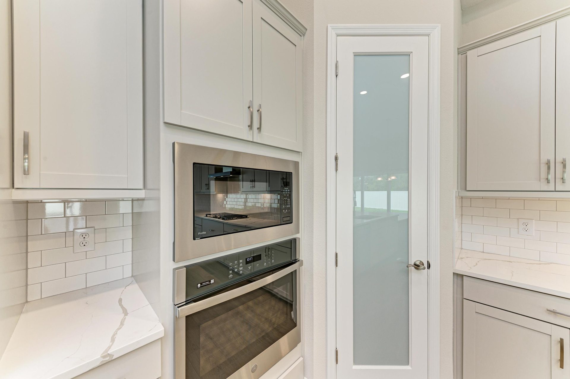 Biscayne I - 13072 Homestead Ln - Gourmet Kitchen