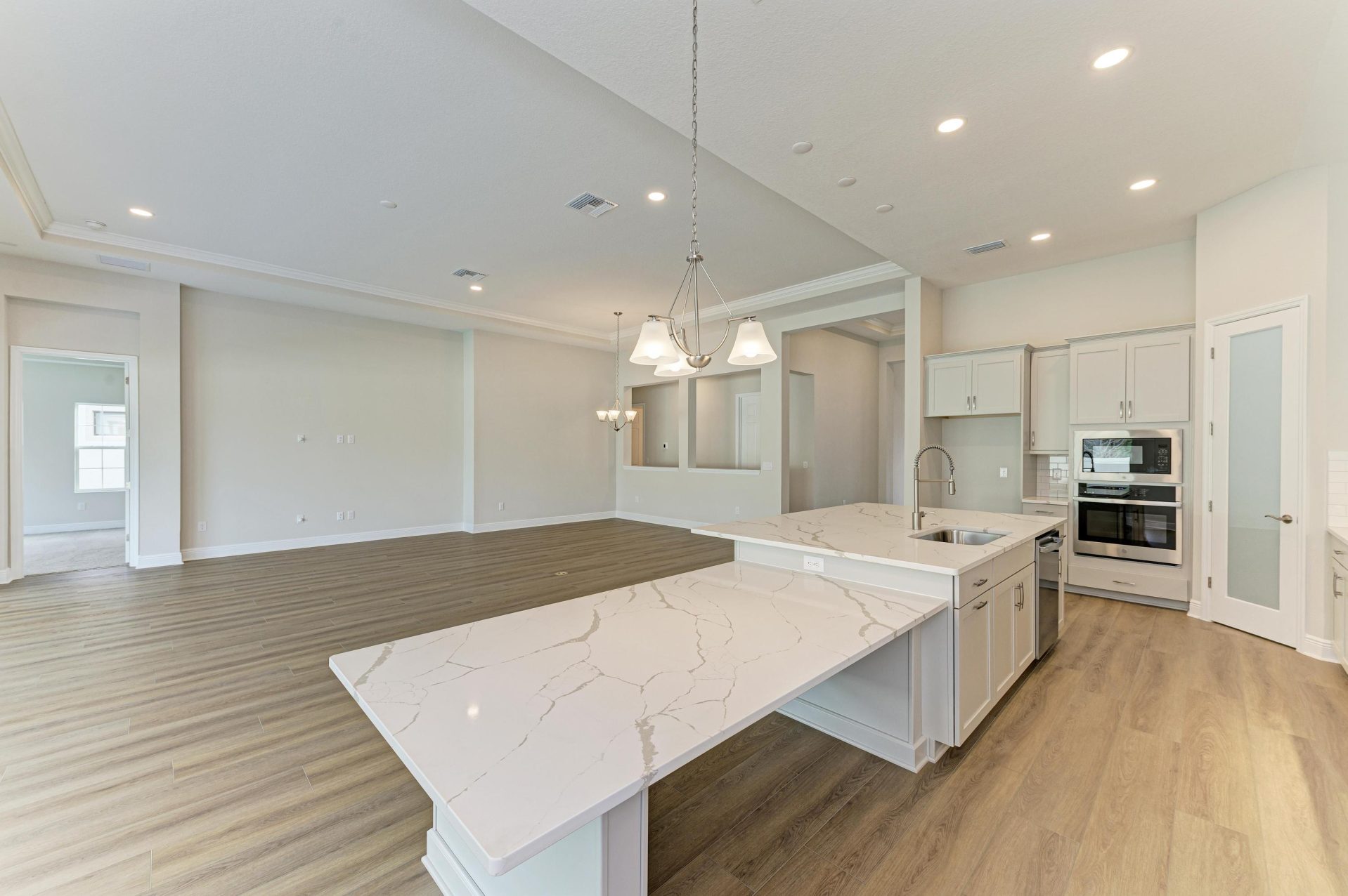 Biscayne I - 13072 Homestead Ln - Gourmet Kitchen