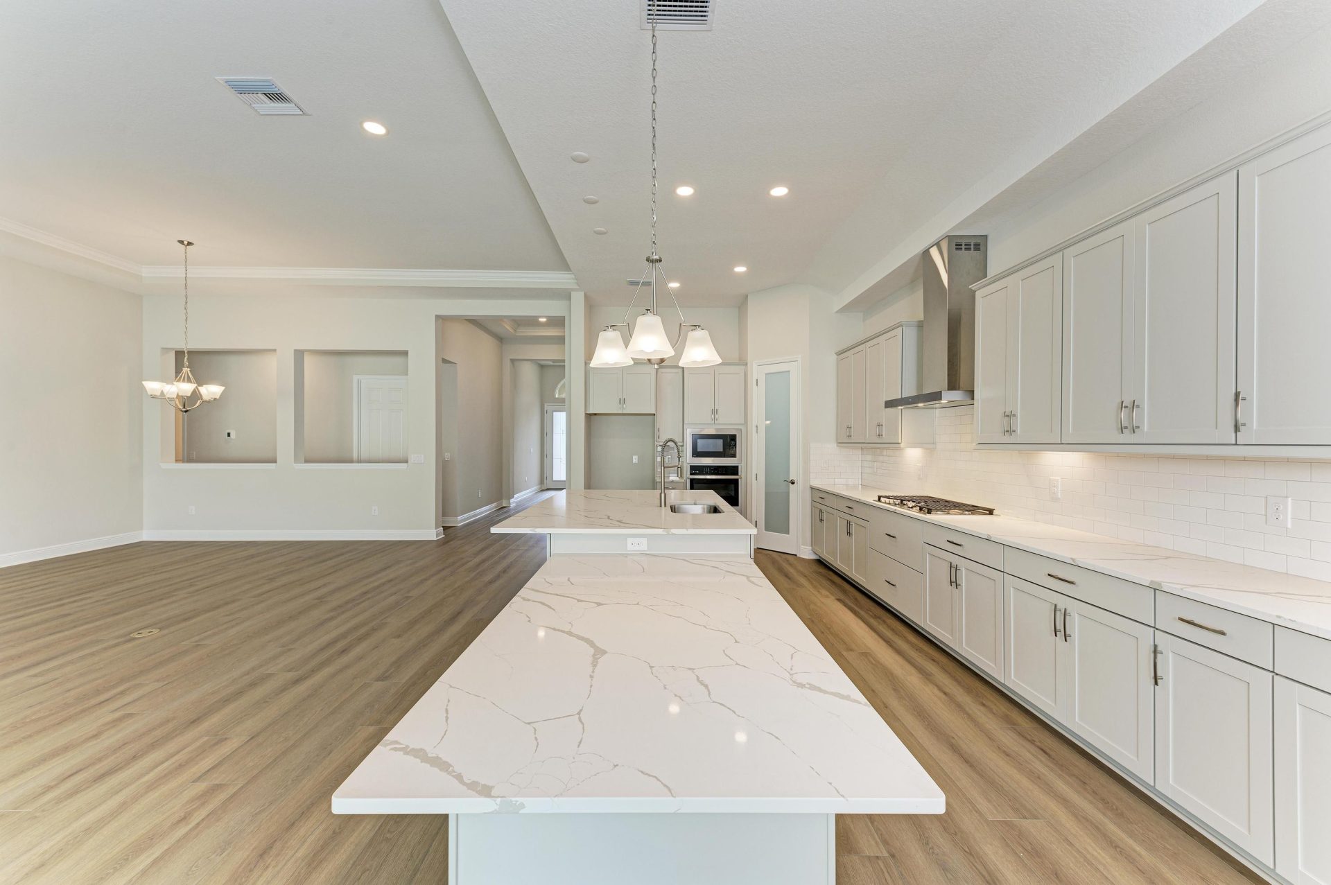 Biscayne I - 13072 Homestead Ln - Gourmet Kitchen