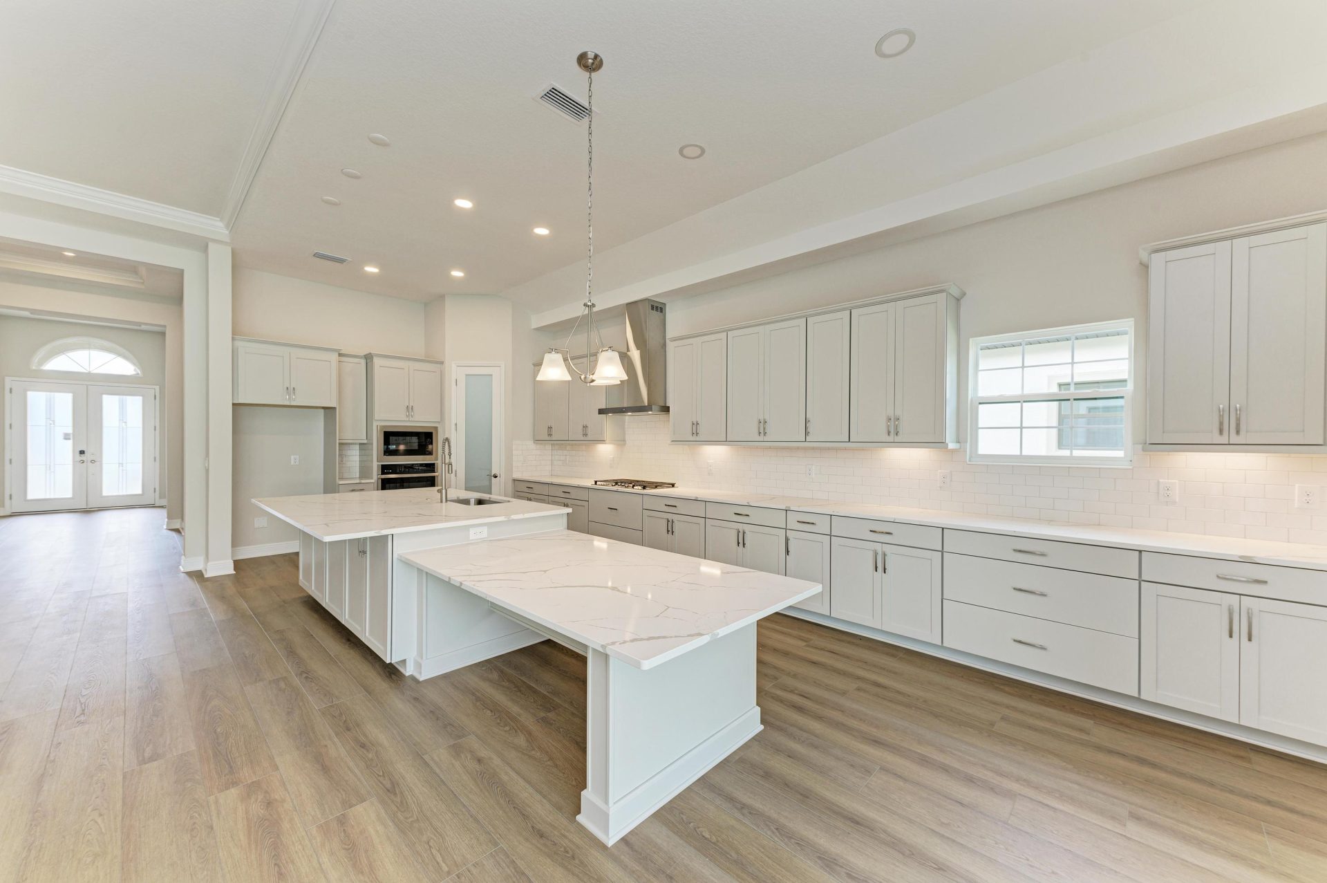 Biscayne I - 13072 Homestead Ln - Gourmet Kitchen