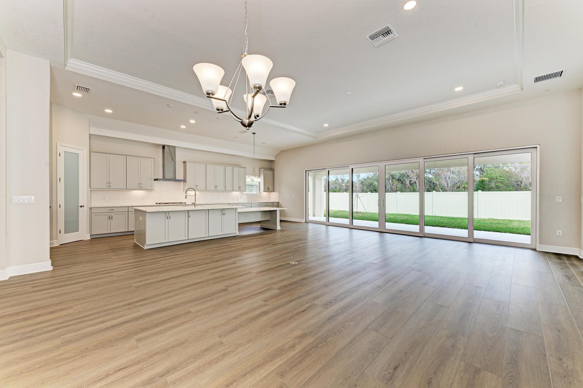 Biscayne I - 13072 Homestead Ln - Grand Room
