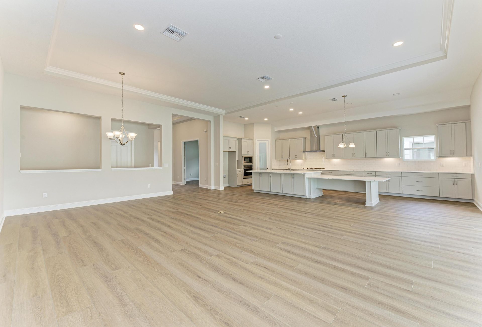 Biscayne I - 13072 Homestead Ln - Grand Room