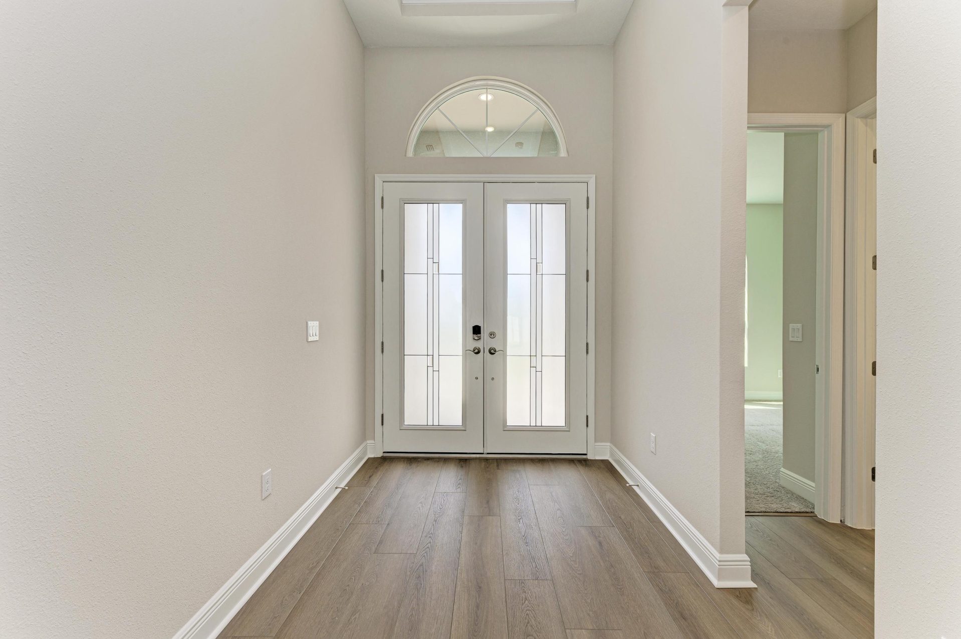 Biscayne I - 13072 Homestead Ln - Foyer