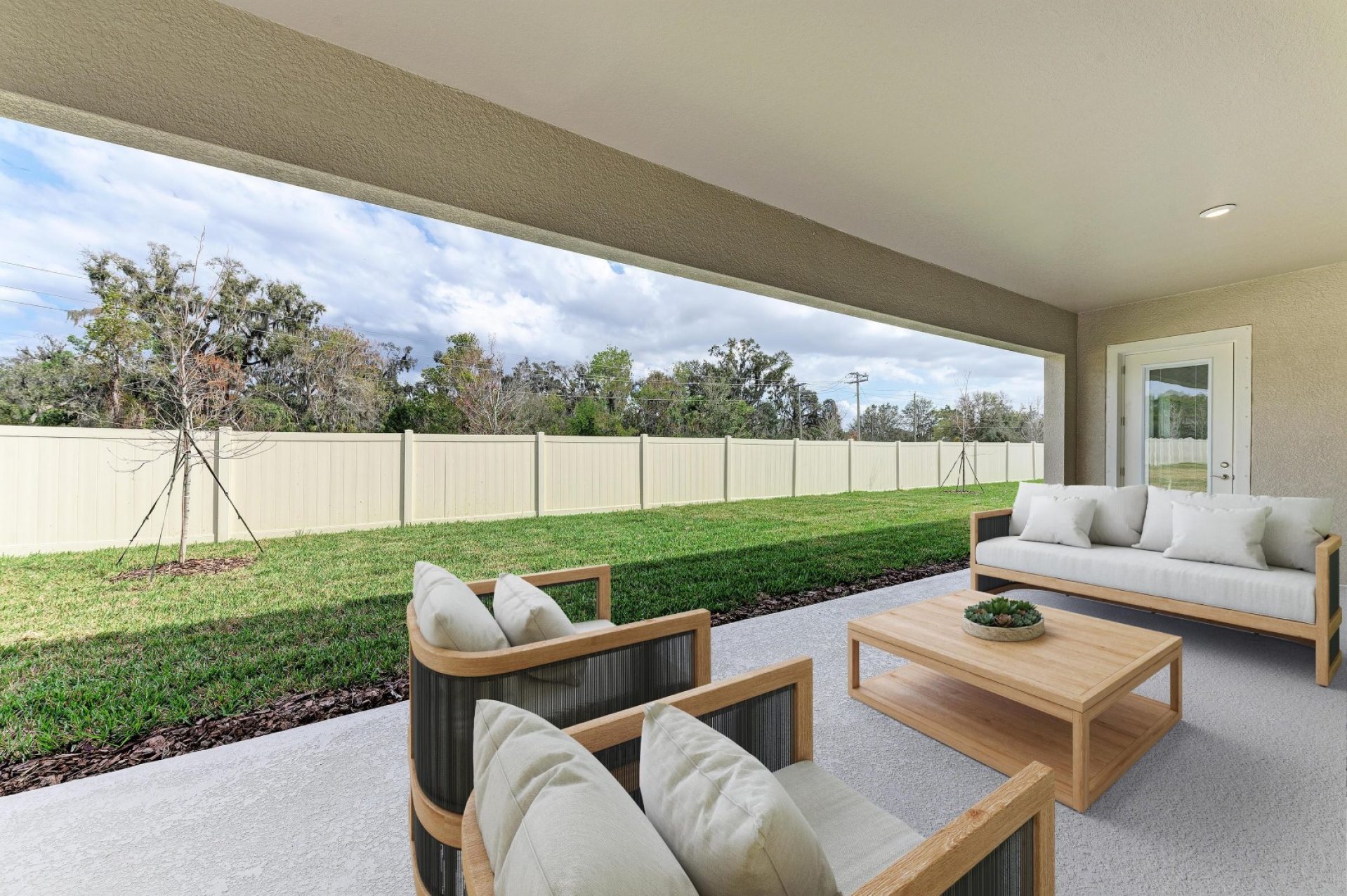 Biscayne I - 13072 Homestead Ln - Virtual Staging