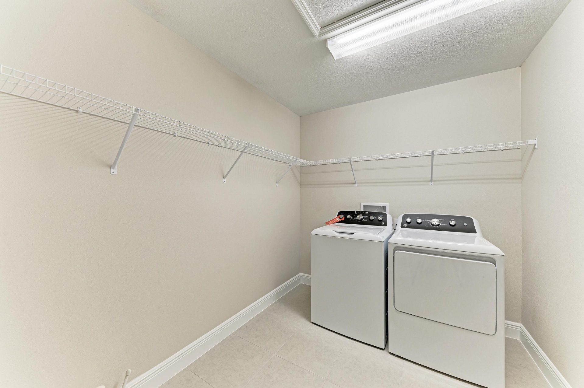 Pelican - 13718 Heartwood Way - Laundry Room