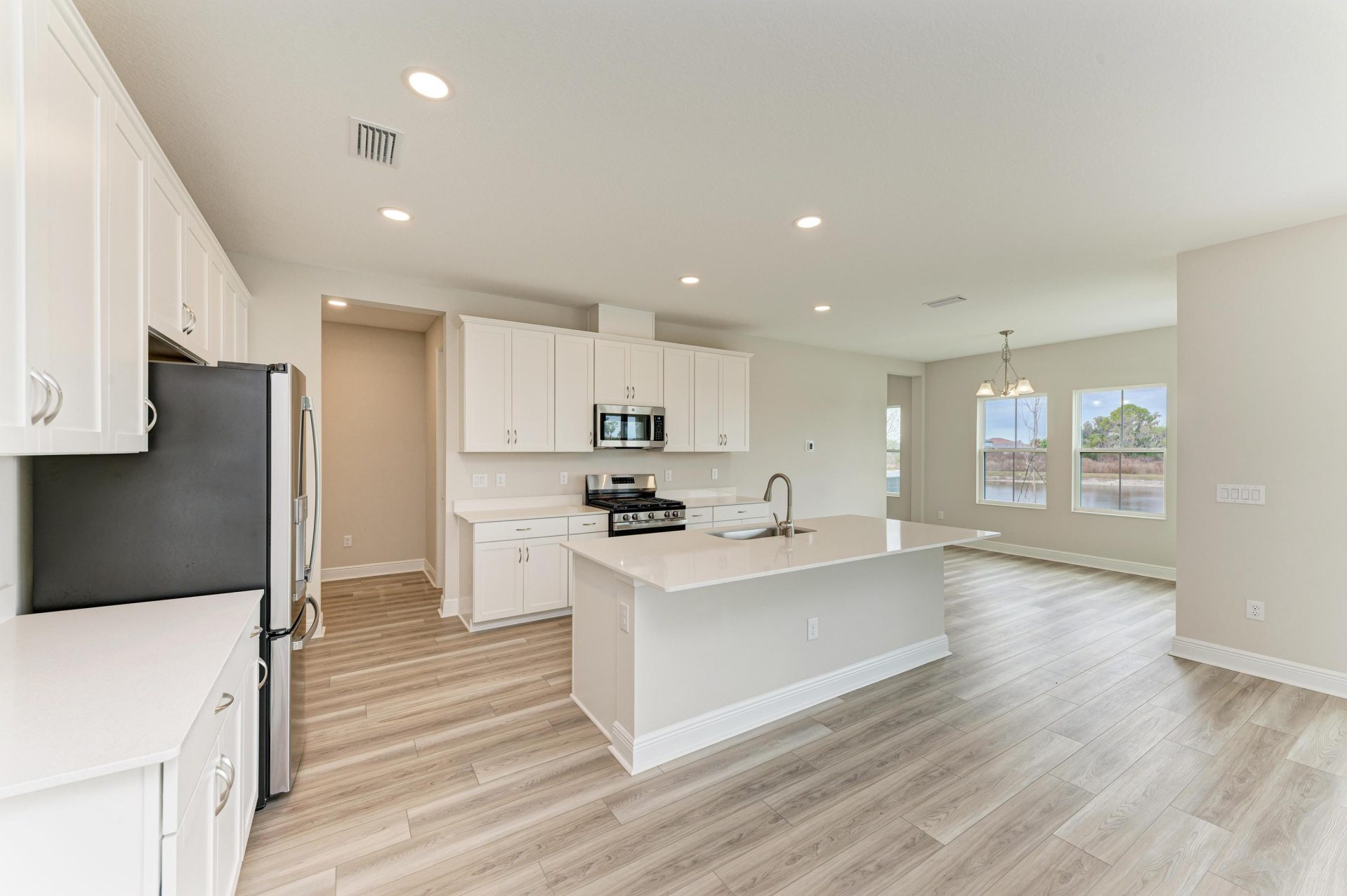 Pelican - 13718 Heartwood Way - Gourmet Kitchen
