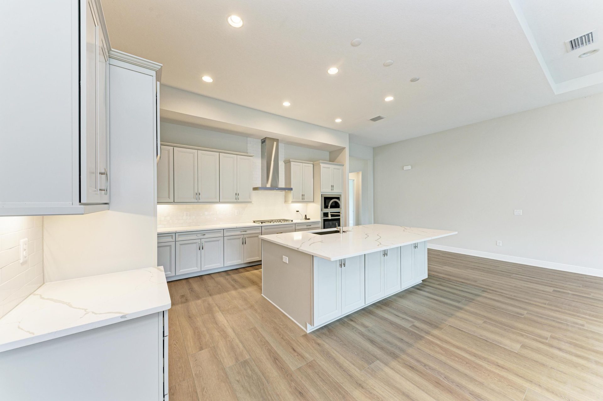 Cedar Key II - 4630 Cedar Fog Ct - Gourmet Kitchen