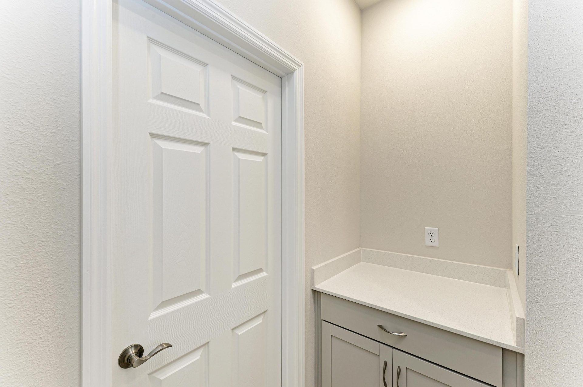 Bridgeport B - 12310 Oak Hill Way - Owner's Entry