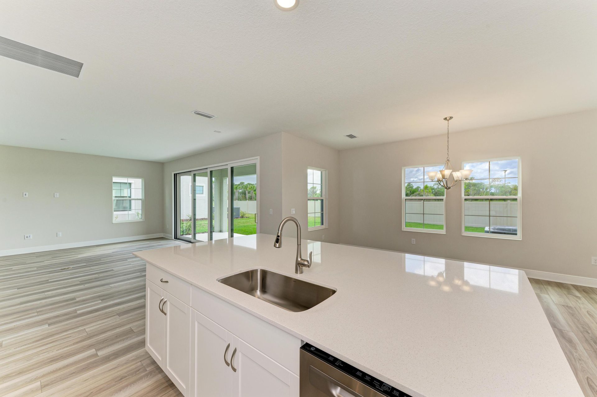 Kingfisher - 8509 Dove Bog Ter - Kitchen