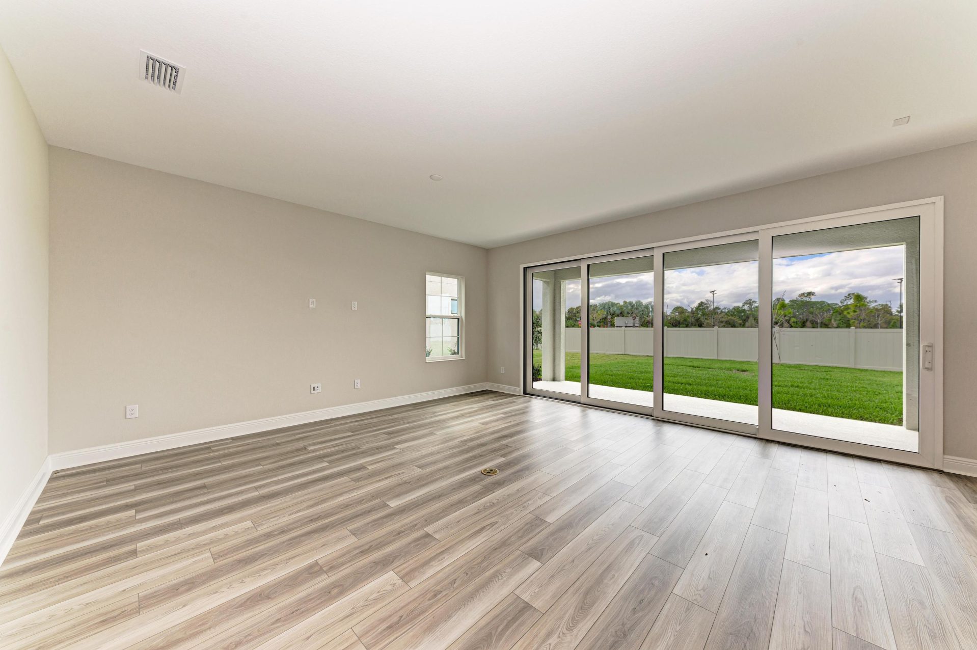 Kingfisher - 8509 Dove Bog Ter - Grand Room