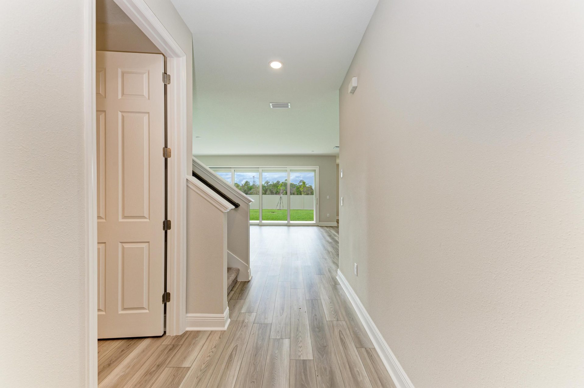 Kingfisher - 8509 Dove Bog Ter - Foyer