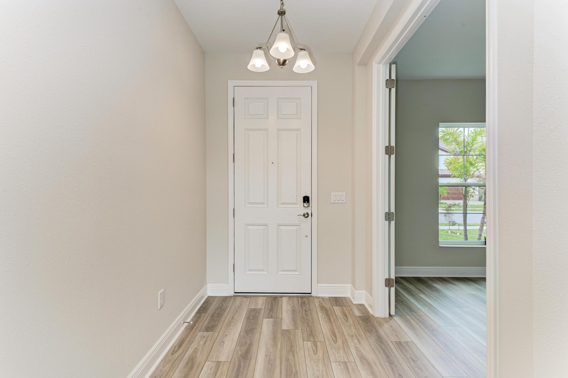 Kingfisher - 8509 Dove Bog Ter - Foyer