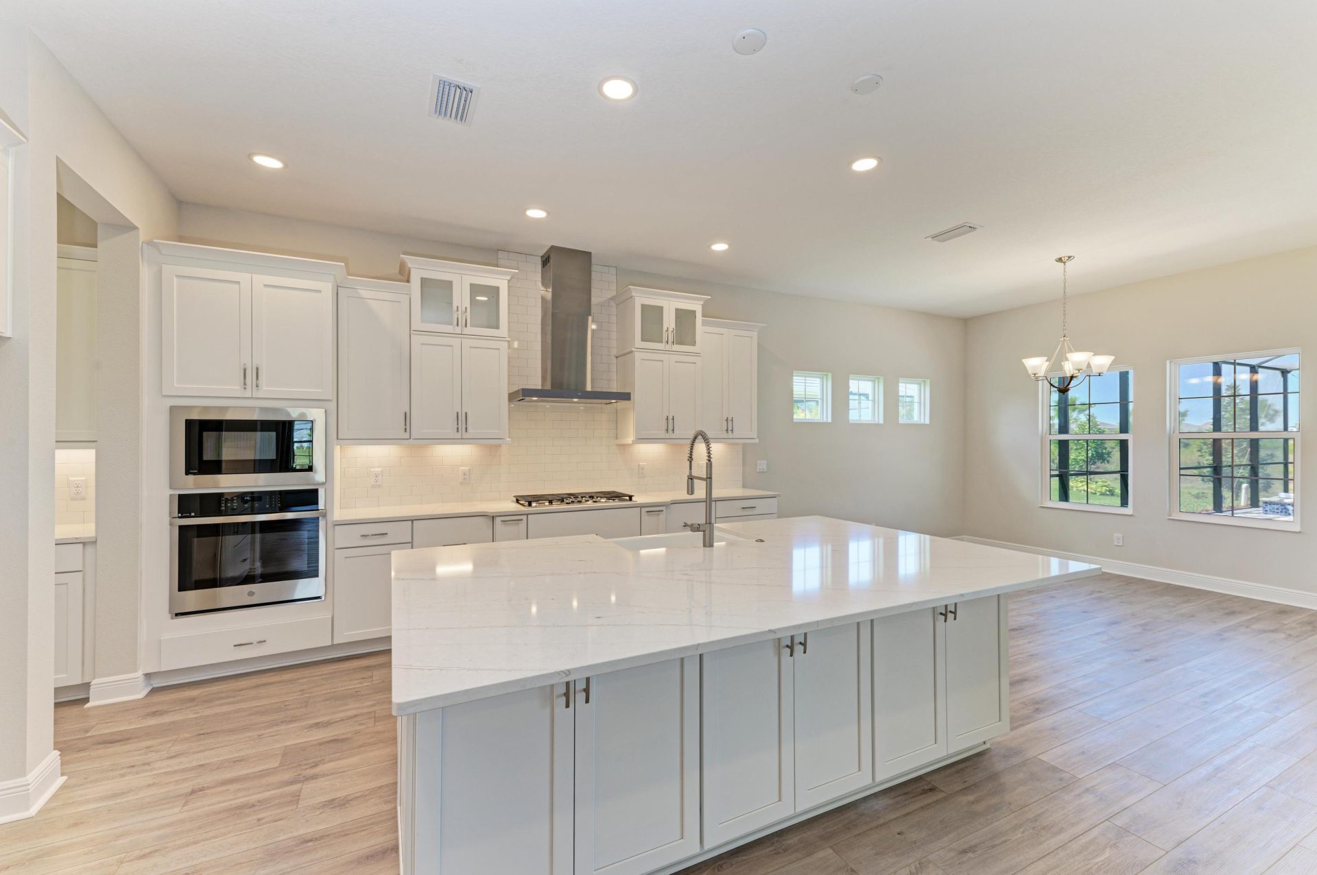 Longboat I - 11270 Blissby St - Gourmet Kitchen