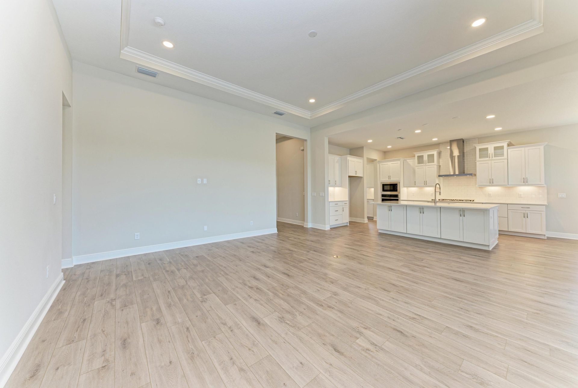 Longboat I - 11270 Blissby St - Grand Room