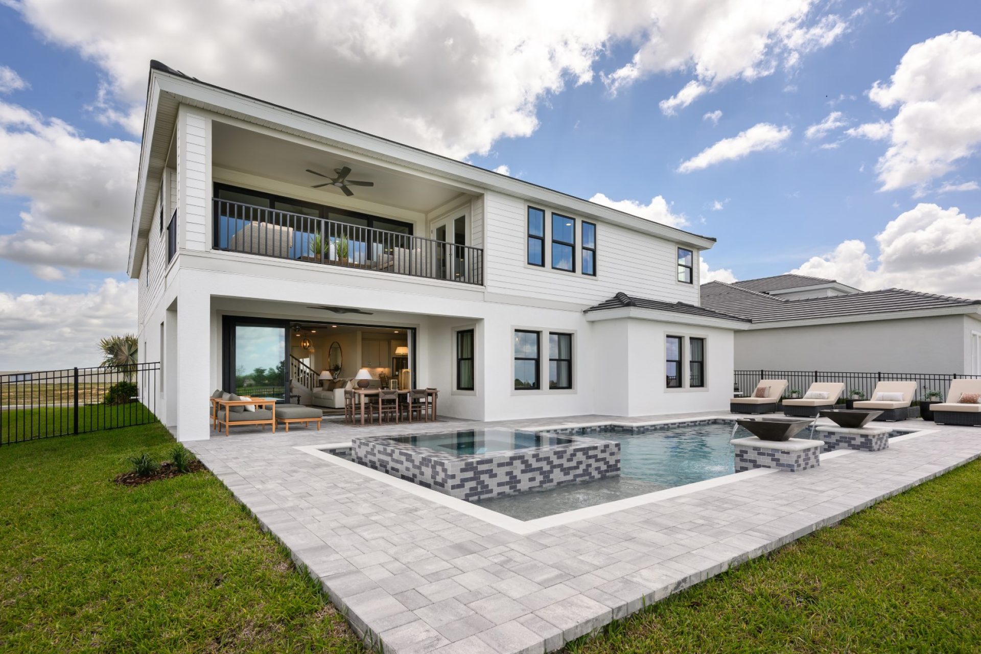 Westshore I at Pasadena Ridge | Outdoor Living