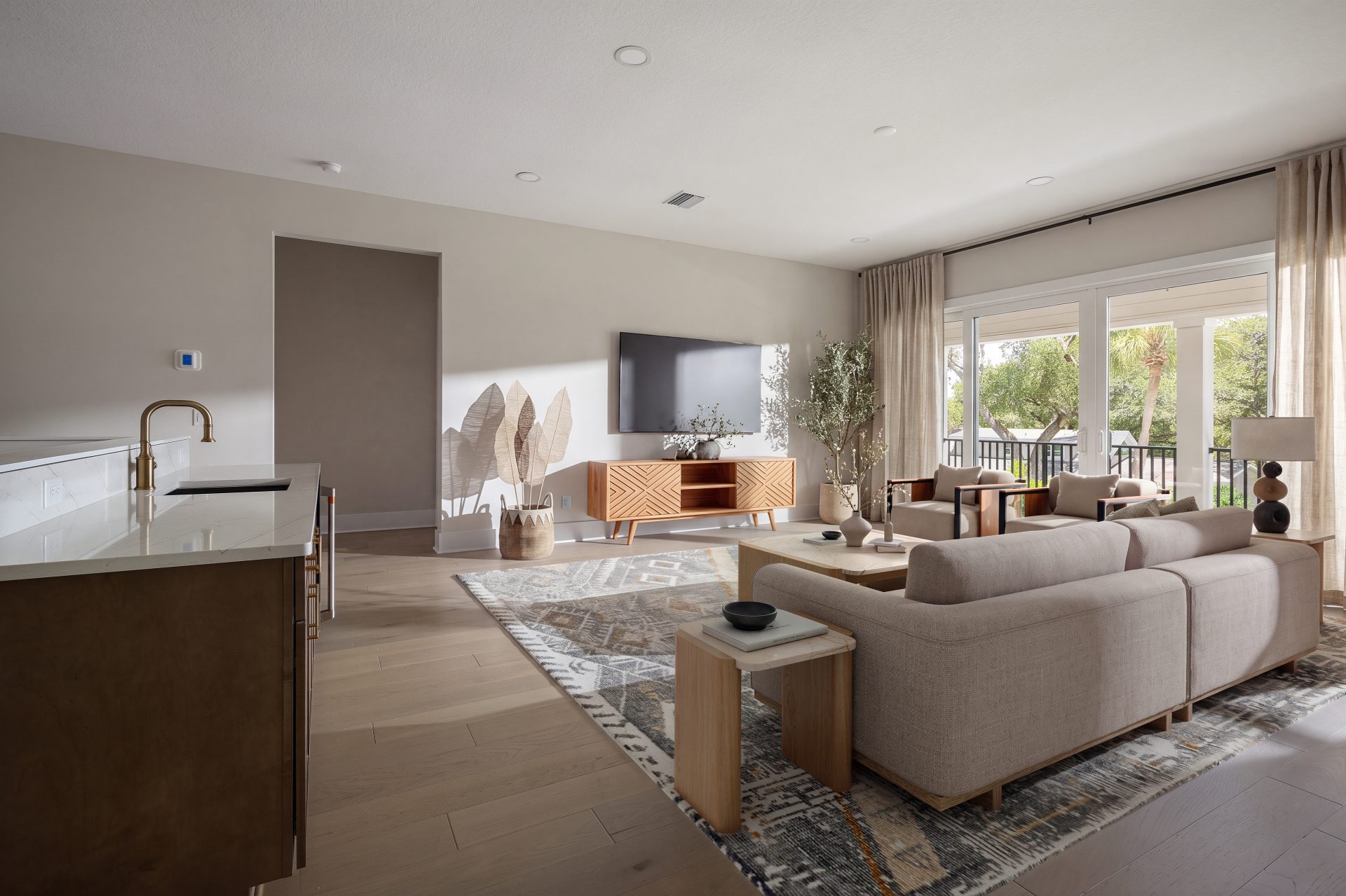 Madeira A | 4713 W Estrella St | Bonus Room