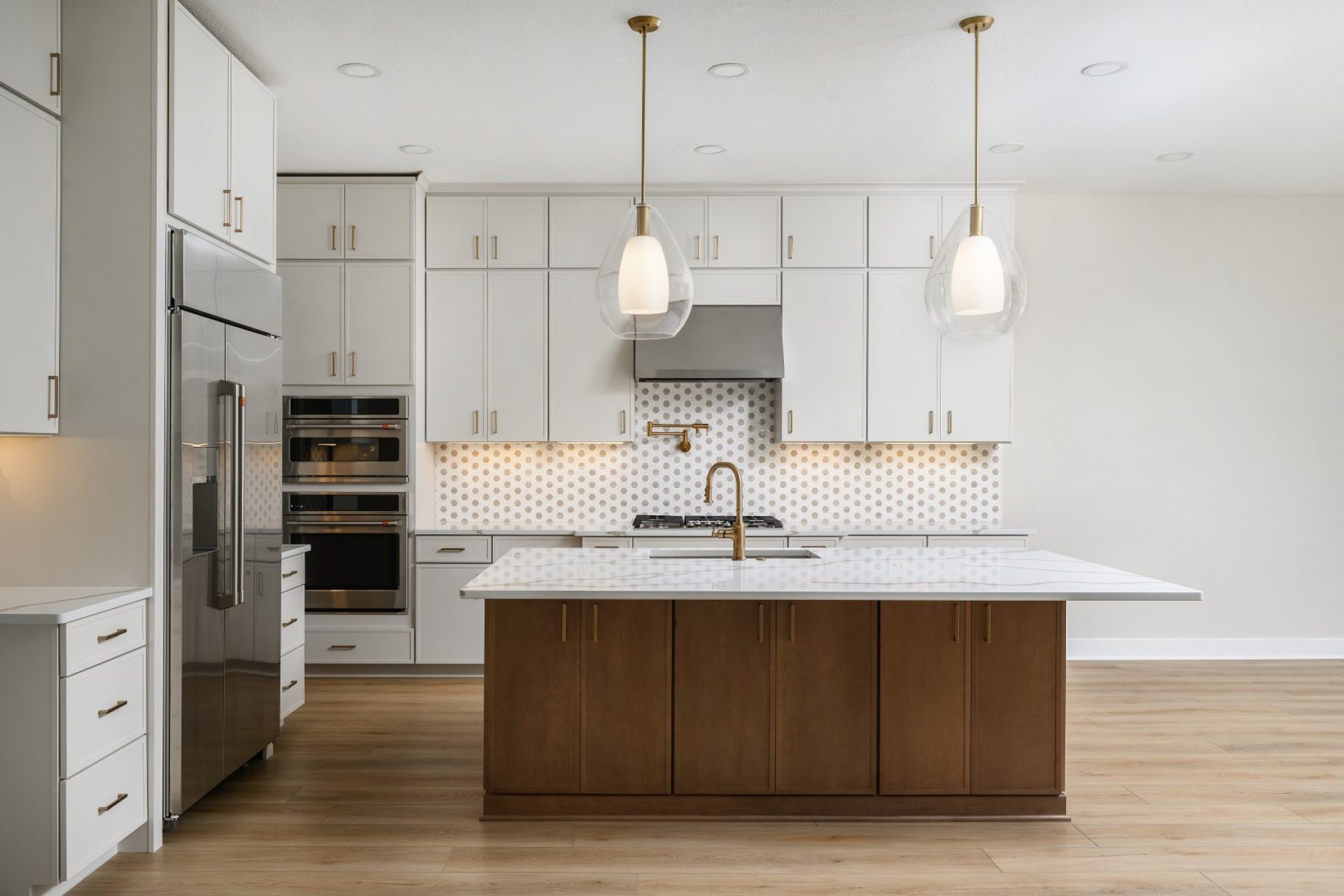 4020 W Cleveland St | Seabreeze A | Gourmet Kitchen